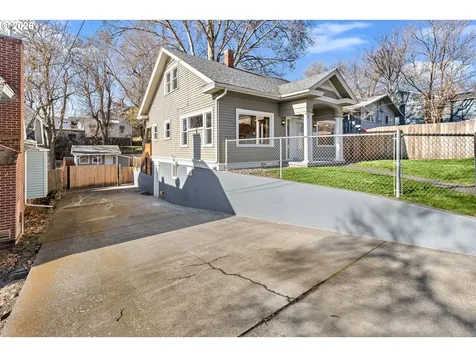 615 NW 3rd Street Pendleton OR 97801