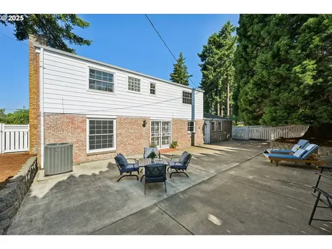 11130 SE Main Street Portland OR 97216