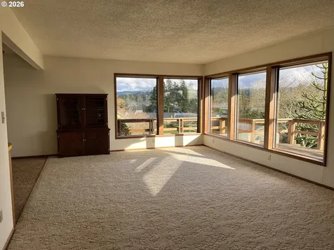 1212 Private Drive Coquille OR 97423