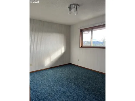 1212 Private Drive Coquille OR 97423