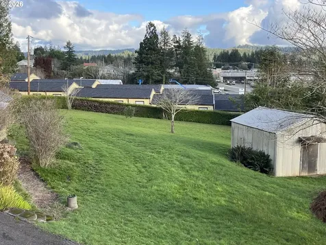 1212 Private Drive Coquille OR 97423