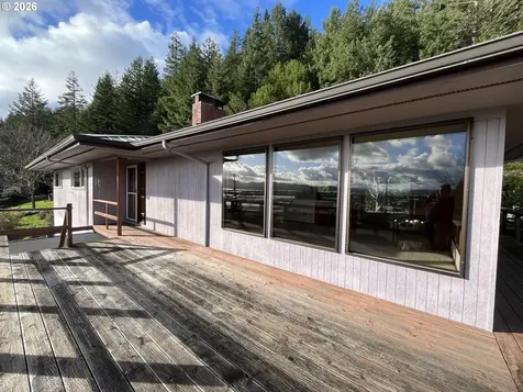 1212 Private Drive Coquille OR 97423