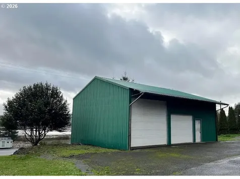 1212 Private Drive Coquille OR 97423