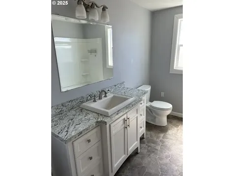 1090 Echo Hollow Road Eugene OR 97402