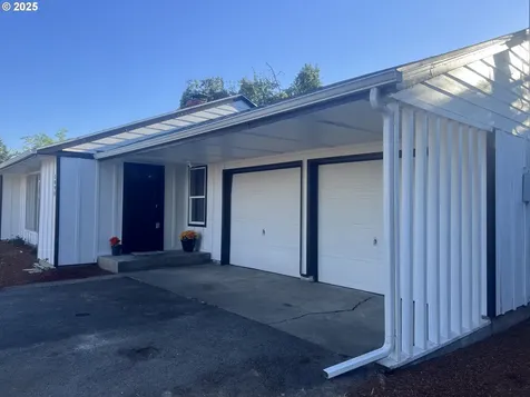 1090 Echo Hollow Road Eugene OR 97402