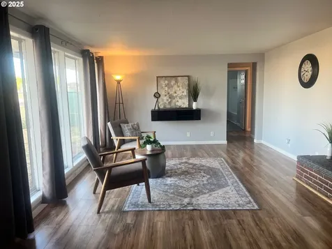 1090 Echo Hollow Road Eugene OR 97402