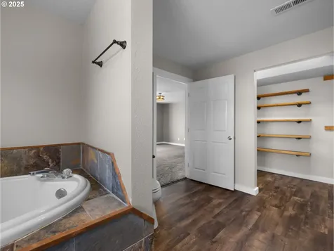 41088 SE Kitzmiller Road Eagle Creek OR 97022