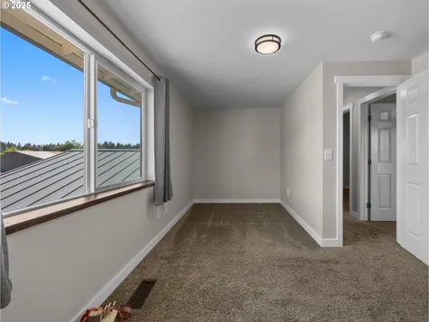 41088 SE Kitzmiller Road Eagle Creek OR 97022