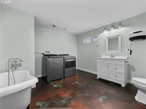 41088 SE Kitzmiller Road Eagle Creek OR 97022