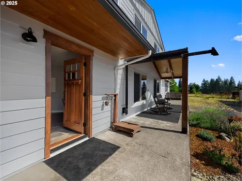 41088 SE Kitzmiller Road Eagle Creek OR 97022
