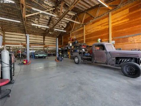 41088 SE Kitzmiller Road Eagle Creek OR 97022