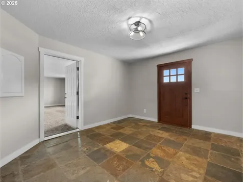 41088 SE Kitzmiller Road Eagle Creek OR 97022