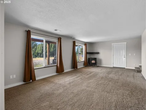 41088 SE Kitzmiller Road Eagle Creek OR 97022