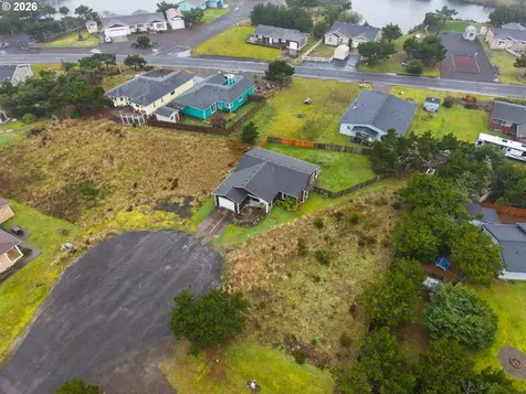 901 344th Street Ocean Park WA 98640