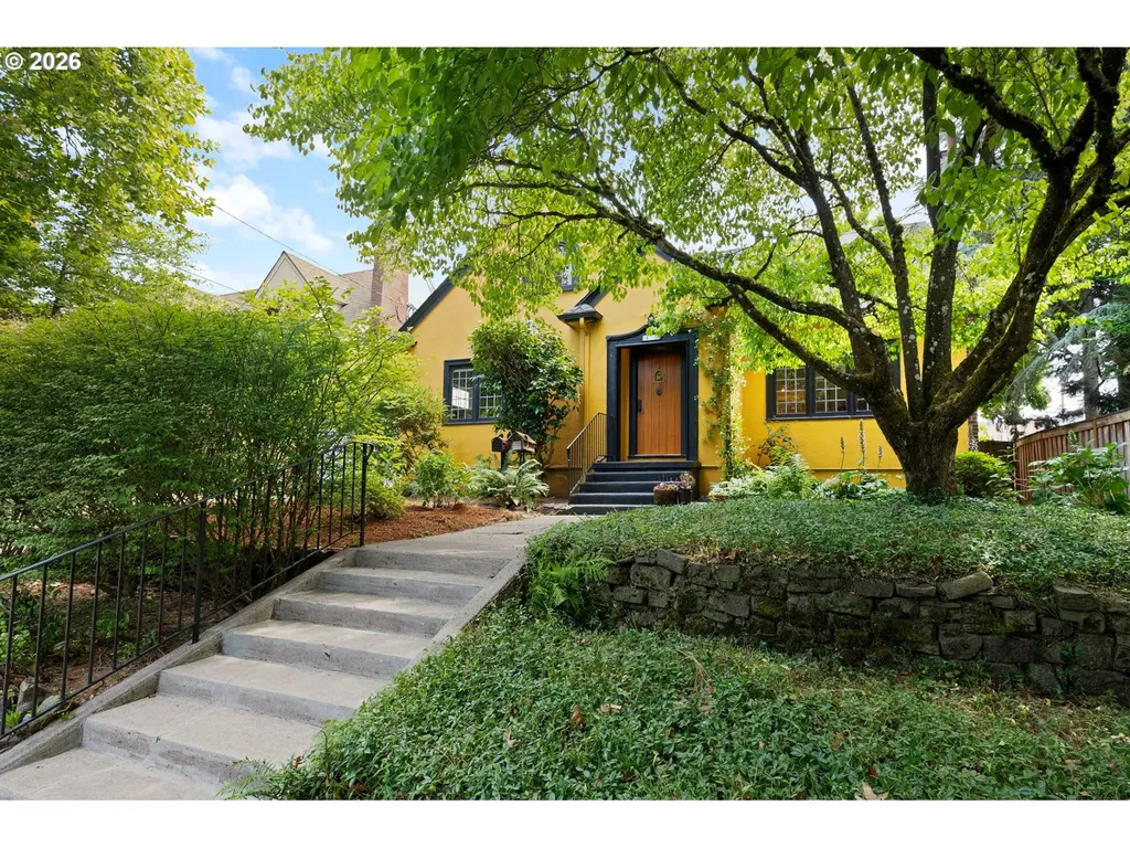 436 SE 44th Avenue Portland OR 97215