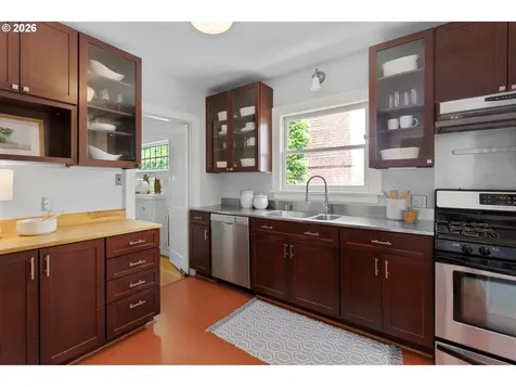 436 SE 44th Avenue Portland OR 97215