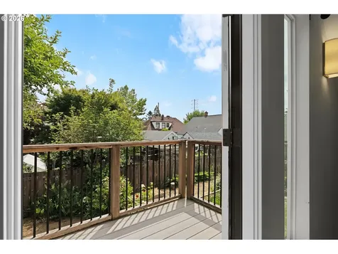 436 SE 44th Avenue Portland OR 97215