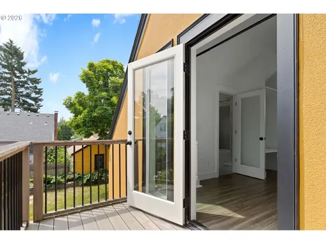 436 SE 44th Avenue Portland OR 97215