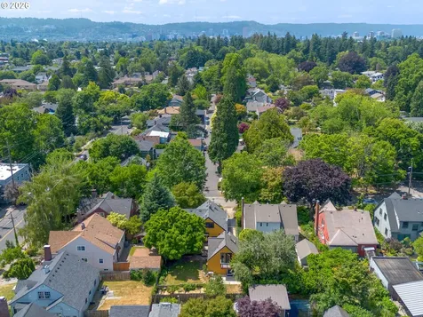 436 SE 44th Avenue Portland OR 97215