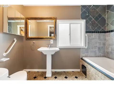 13532 SE Foster Place Portland OR 97236