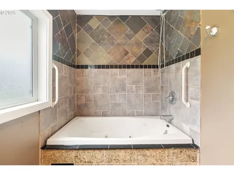 13532 SE Foster Place Portland OR 97236