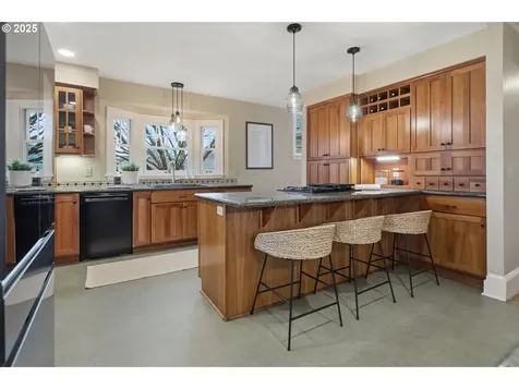 3962 SE Oak Street Portland OR 97214