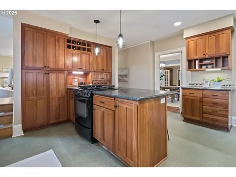 3962 SE Oak Street Portland OR 97214