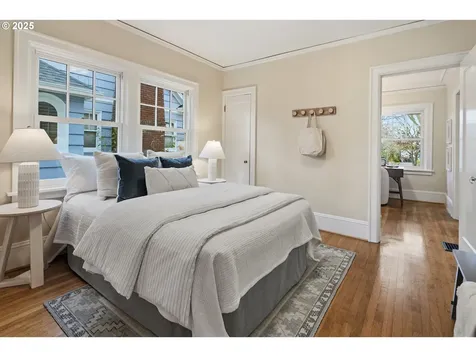 3962 SE Oak Street Portland OR 97214