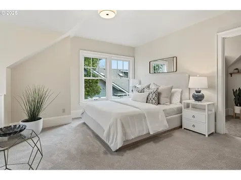 3962 SE Oak Street Portland OR 97214
