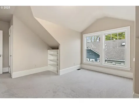 3962 SE Oak Street Portland OR 97214