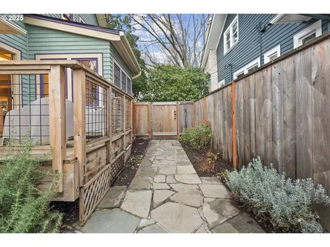 3962 SE Oak Street Portland OR 97214