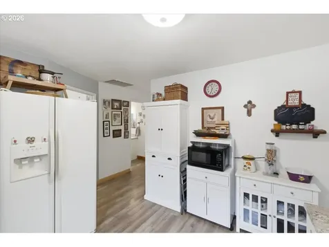 2295 Cedar Street Sweet Home OR 97386