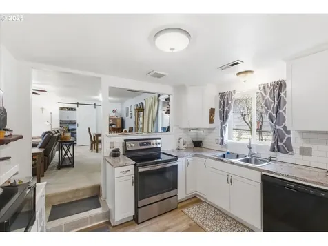 2295 Cedar Street Sweet Home OR 97386