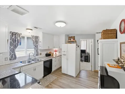 2295 Cedar Street Sweet Home OR 97386