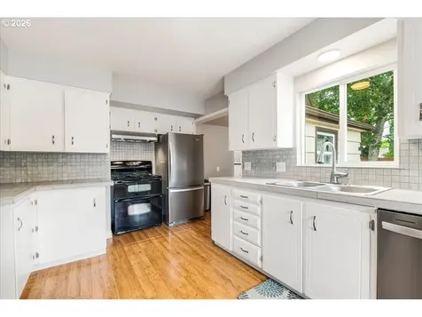 209 SE 90th Avenue Portland OR 97216