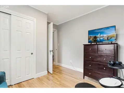209 SE 90th Avenue Portland OR 97216