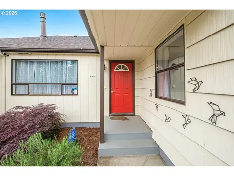 209 SE 90th Avenue Portland OR 97216