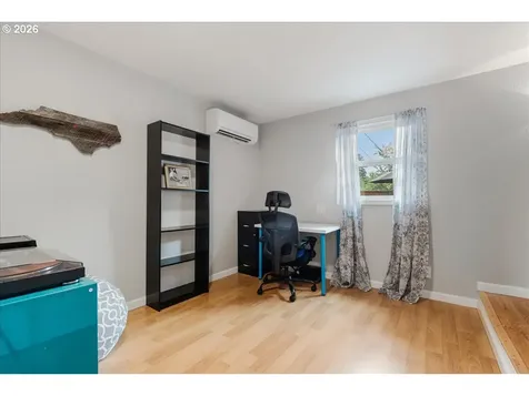 209 SE 90th Avenue Portland OR 97216