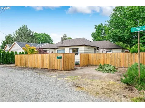 209 SE 90th Avenue Portland OR 97216