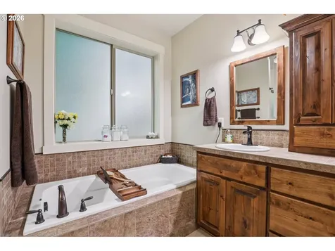 4714 NE 123rd Street Vancouver WA 98686