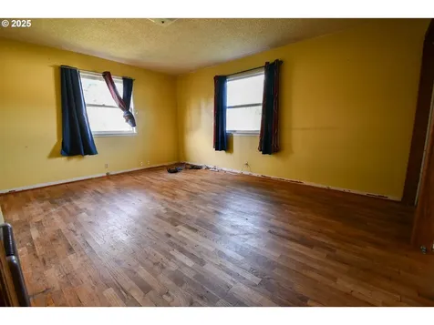 458 W Fair Street Roseburg OR 97471