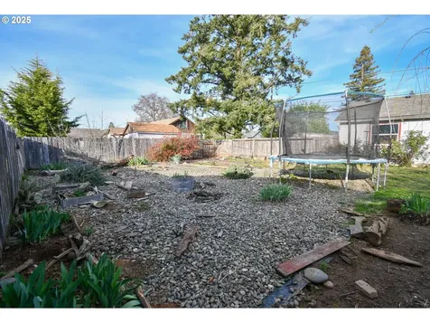 458 W Fair Street Roseburg OR 97471