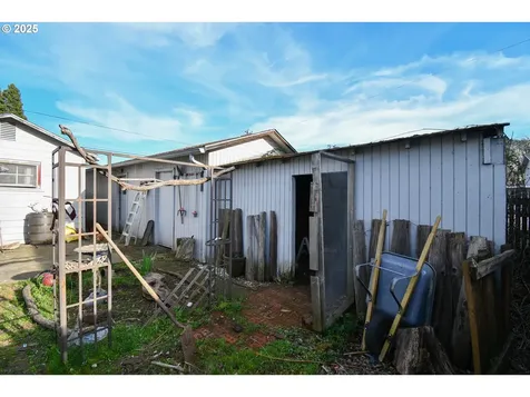458 W Fair Street Roseburg OR 97471