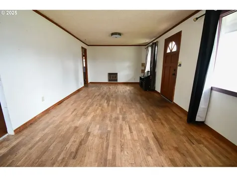 458 W Fair Street Roseburg OR 97471