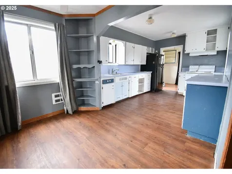 458 W Fair Street Roseburg OR 97471