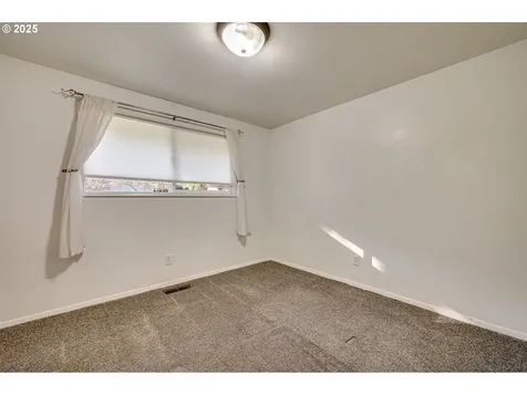 4612 NE 117th Street Vancouver WA 98686