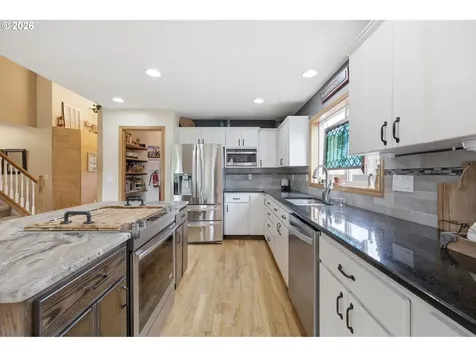 13330 Squire Drive Oregon City OR 97045