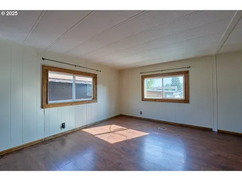 402 S East Street Joseph OR 97846