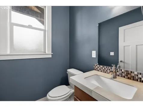 561 N Declaration Drive Carlton OR 97111