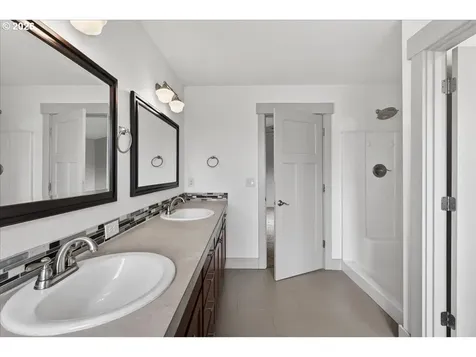 561 N Declaration Drive Carlton OR 97111